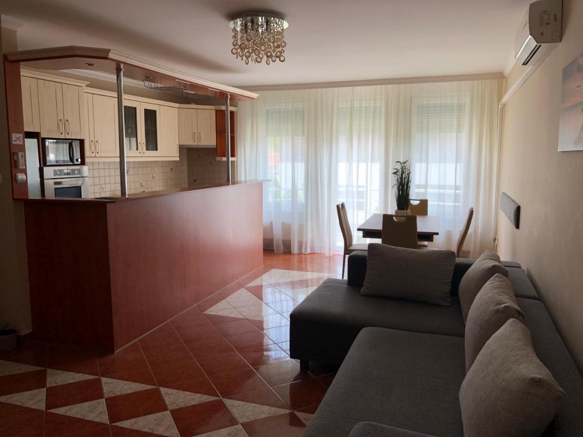 Alina Apartmanok Hajduszoboszlo Exterior photo