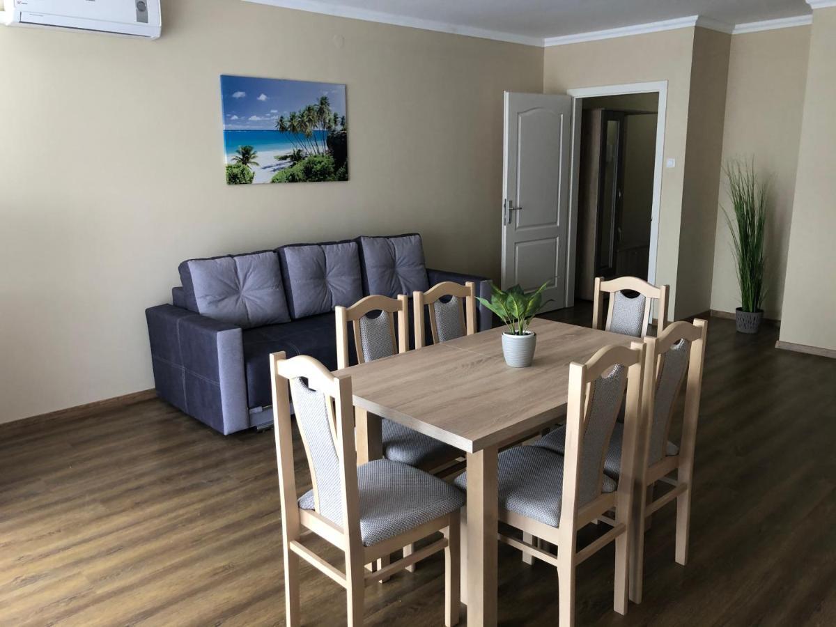 Alina Apartmanok Hajduszoboszlo Exterior photo