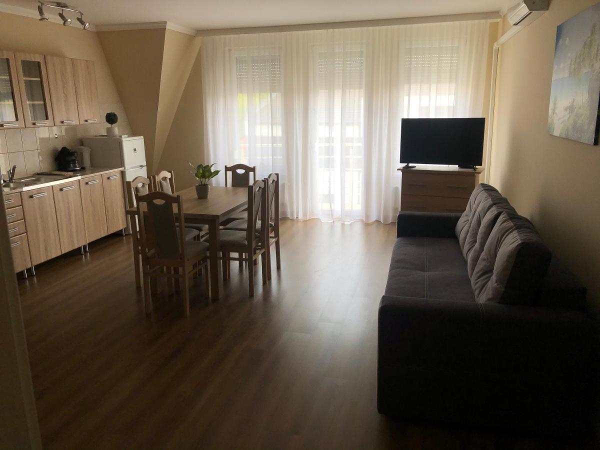 Alina Apartmanok Hajduszoboszlo Exterior photo